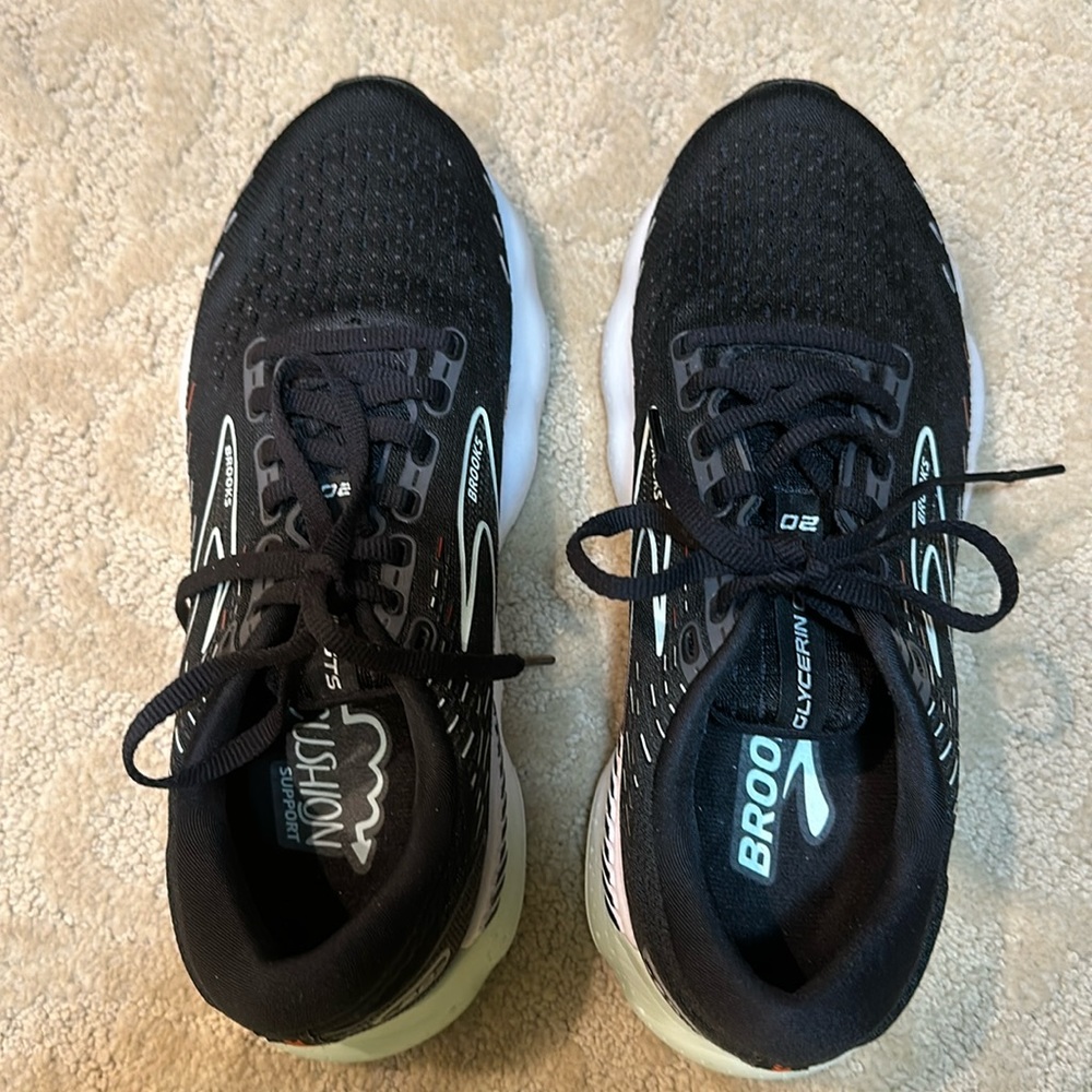 Brooks 
Glycerin GTS 20 size 7
